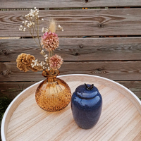 Keramieken urn donkerblauw met vlinder